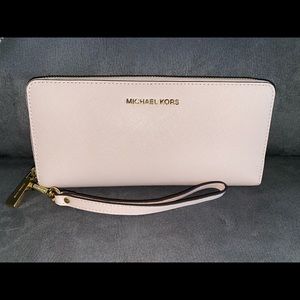 Michael Kors Pink Jet Set Continental Wallet